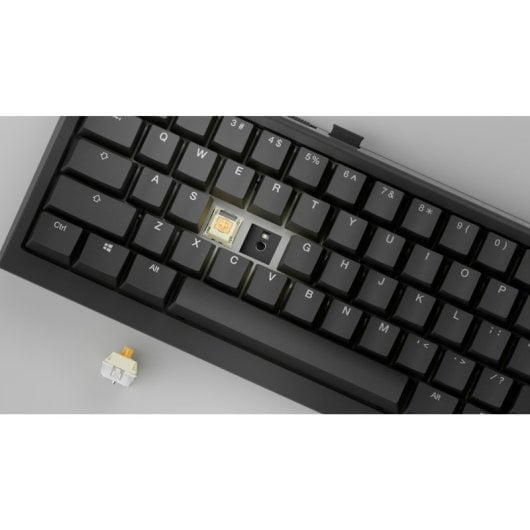 Teclado mecânico sem fios/USB-C Ducky Mini Layout PT com retroiluminação Hot-Swap