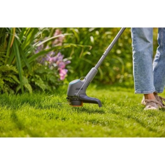 Gardena EasyTrim 2518V Rasentrimmer D-Griff 25 cm 1,6 mm Draht 1,7 kg Akku