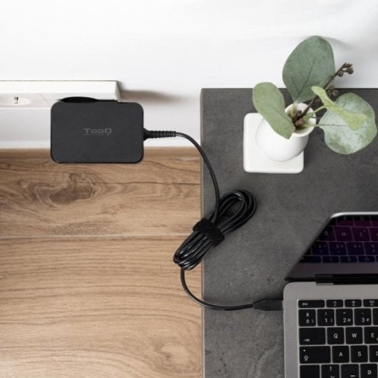 Cargador portátil TooQ TQLC-USBCGAN100PD GaN USB-C PD 100W 1 Puerto 1.8m Negro