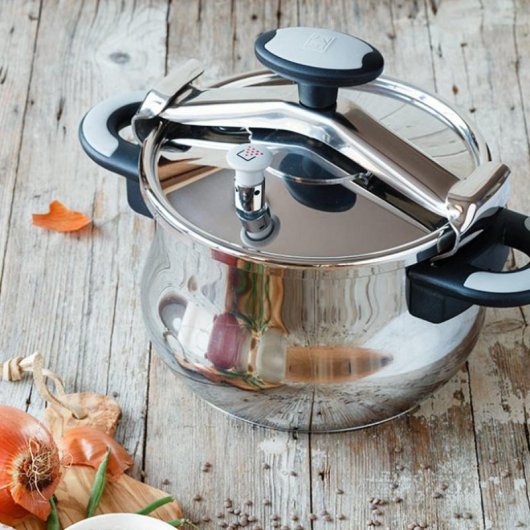Panela de Pressão New Star BRA A185502 6L Aço Inoxidável Prata Indução Gas