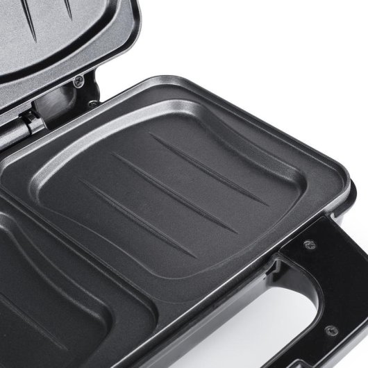 Sandwichera Tristar SA-3060 Placas Extra-profundas Antiaderentes Aço Inoxidável 900W 2 Sandes