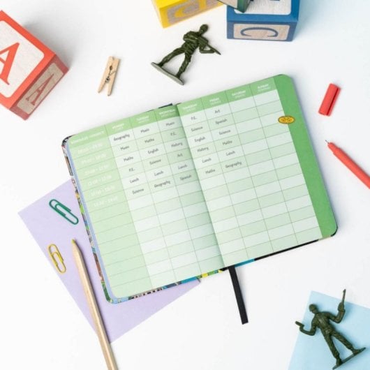 Agenda escolar A6 Tapa dura 17 meses interior personalizado marcapáginas pegatinas inglés