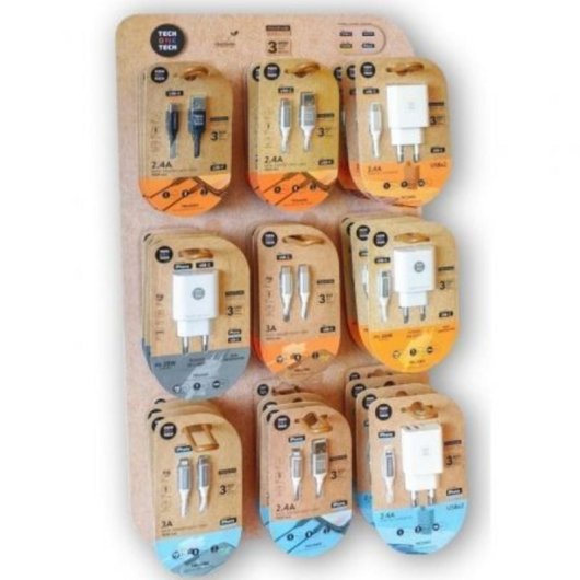 Expositor Tech One Tech EKO Elegante Peana 9 Ganchos 27 Productos Cargadores y Cables