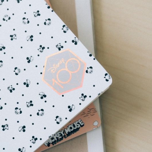 Packung mit A5-Notizbüchern zum 100. Jubiläum von Mickey Disney
