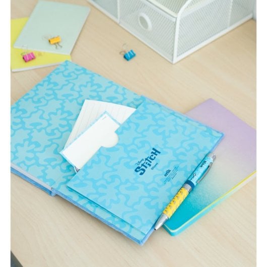 A5-Notizbuch mit Premium-Plüsch-Einband und Disney Stitch Tropical-Projektorstift
