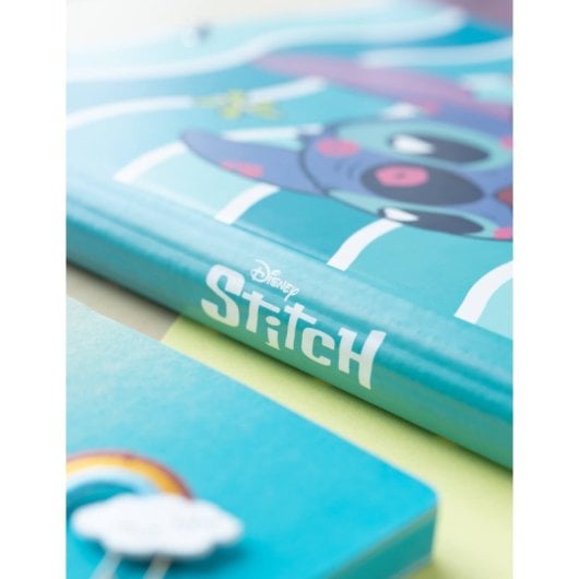 Carpeta Solapas Stitch