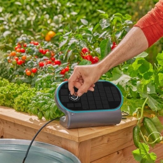 Sistema de Riego Solar Gardena AquaBloom L Set 13330-20 Solar Autosuficiente 30 Plantas