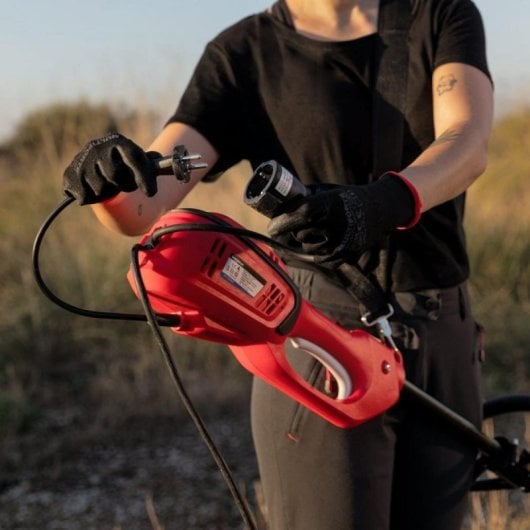 Desbrozadora eléctrica Greencut GGT1200C 1200W 35cm hilo doble Tap’n’Go