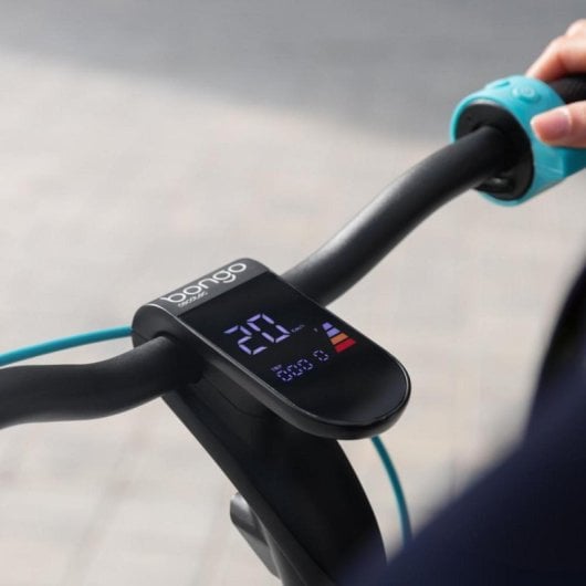 Scooter elétrica Cecotec Bongo D20 630W com autonomia de 20 km e jantes pretas de 8,5"