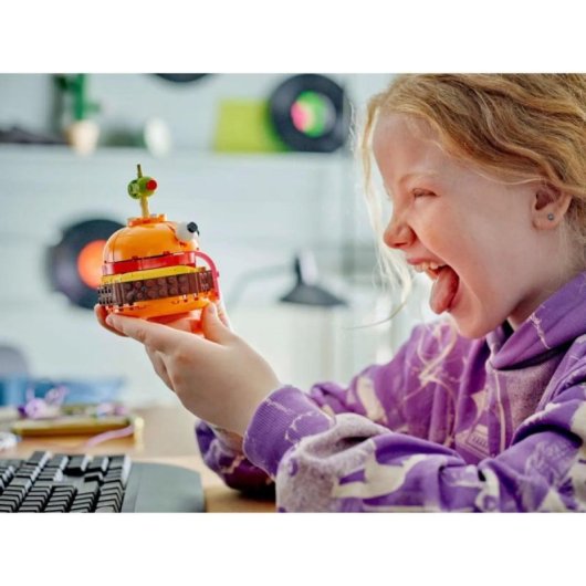 LEGO Fortnite Durr Burger 77070 Bauset Fortnite Universe Creative Display