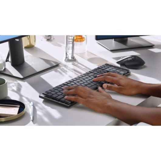 Teclado Mecánico Logitech 920-010749 Inalámbrico QWERTZ Retroiluminado Grafito Gris