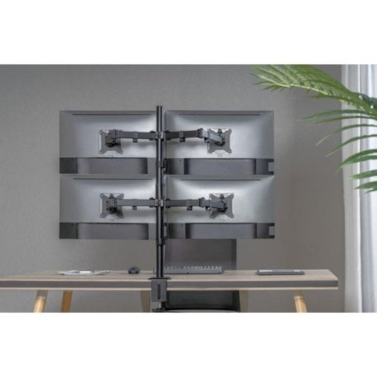 Monitorhalterung Equip Für Vier Monitore 17-32 Zoll Abnehmbar Schwarz Monitorhalterung Equip Für Vier Monitore 17-32 Zoll Abnehmbar Schwarz