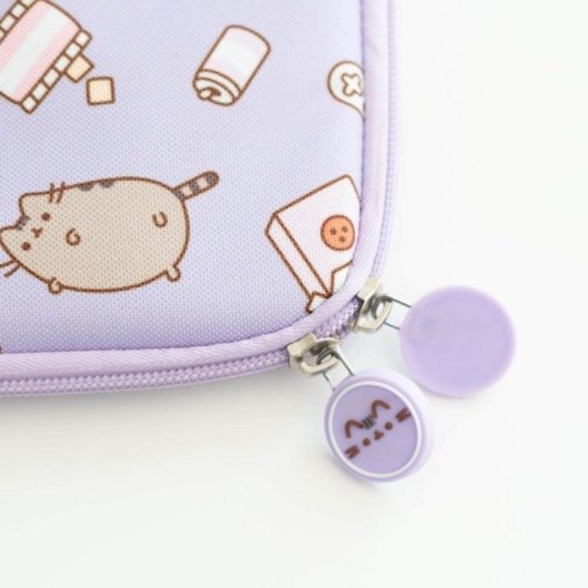 Capa para tablet Pusheen Moments com proteção em poliéster e design exclusivo