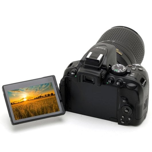Nikon D5300 24 MP + AF-P 18-55 VR Versión Asiática