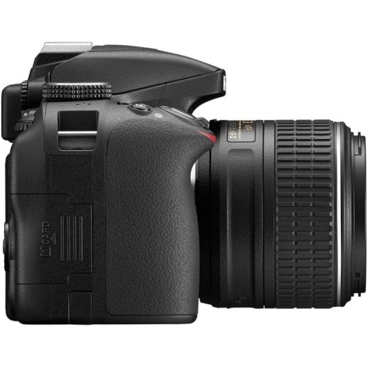 Nikon D3300 24.2MP + Objetivo AF-S DX NIKKOR 18-55mm f/3.5-5.6G VR II Versión Asiática
