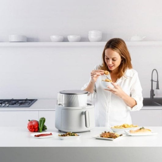 Freidora de aire Taurus Aero Crisp Spin 6L 1550W Removedor Automático 10 Programas Blanco