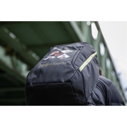 Mochila Konix KX JUJUTSU 17'', Negro/Oro, Nylon, Resistente al Agua, 27L, Gaming