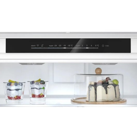 Frigorífico Balay Combi Integrável 193.5cm 381L D Branco NoFrost ExtraFresh ExtraCold Home Connect