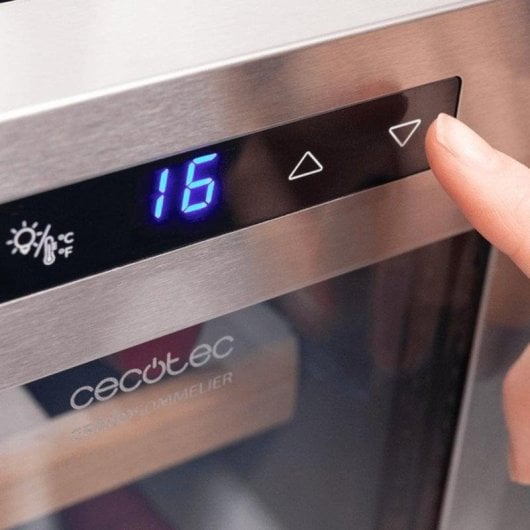 Enfriador de vino Cecotec 1270 termoeléctrico 12 botellas control táctil acero