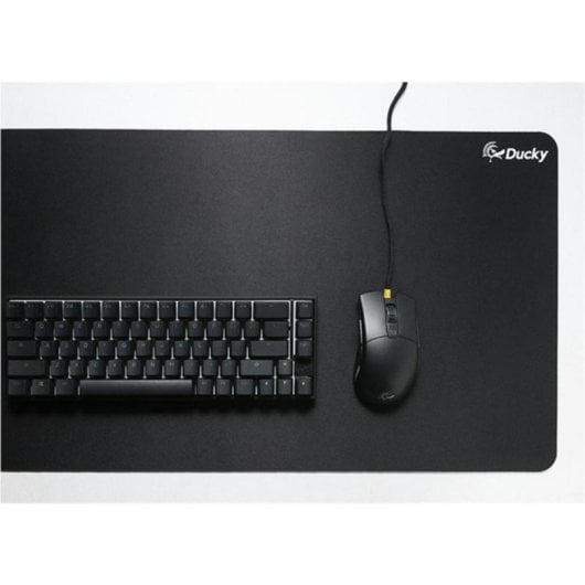 Ducky Alfombrilla gaming extra grande 300x200x3mm con superficie de borracha y base antideslizante