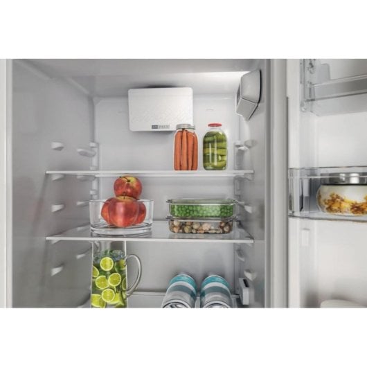 Réfrigérateur Whirlpool Combi 193cm 300L D Blanc Compartiment Zone Fraîche