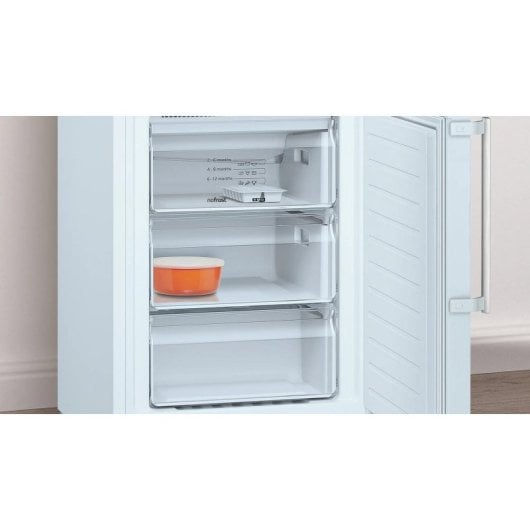 Frigorífico Balay 3KFD763WE Combinado 203cm 363L D Branco Porta Garrafas Cromado LED Comfort