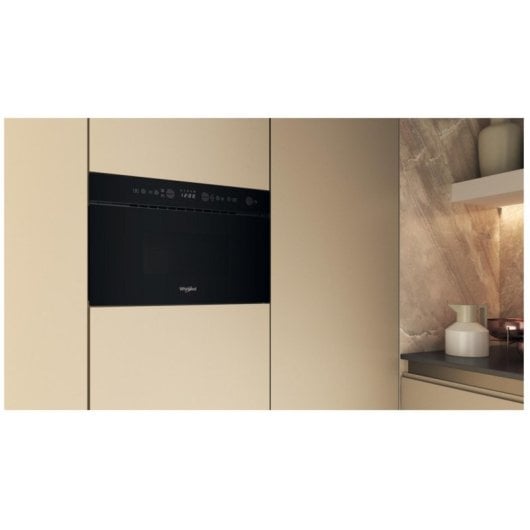 Microondas Whirlpool WMN14BB 22L 750W con Grill Integrado Pantalla LCD Bloqueo Infantil