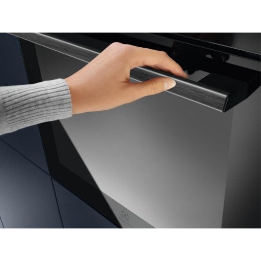 Horno eléctrico Electrolux EOD5H70BZ 65L Negro con autolimpieza AquaClean convección
