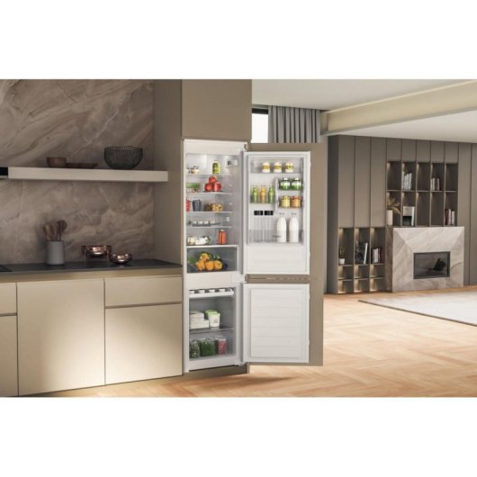 Whirlpool WHC18D031A1 Integrável Combi 177 cm 268 L E Branco Zona Fria LED