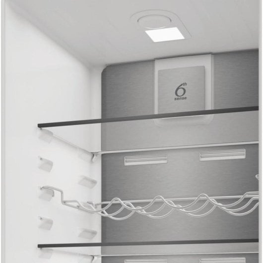 Frigorífico Whirlpool Integrado 193.5cm 284L E Branco Zona Fresca