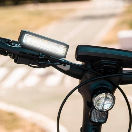 Foco Pro HD para Bicicleta y Scooter, 4 Modos de Luz, Antidestellos, USB, Resistente