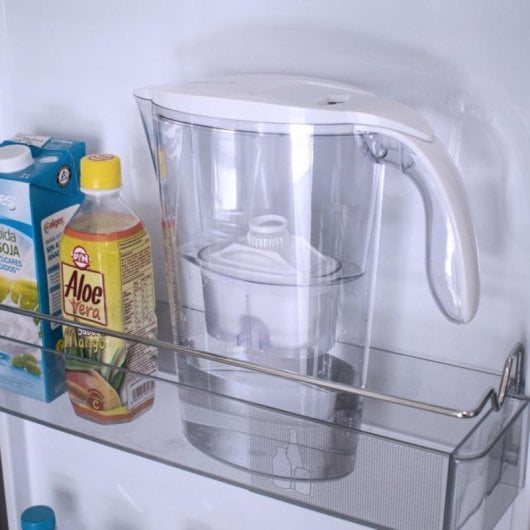 Jarra filtrante AQUAnatur+ con filtro para 150 litros y sistema de filtrado en 4 pasos