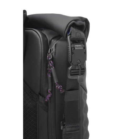 Mochila ROG SLASH 4.0 para portátil hasta 18", Negro, Resistente, Cuero y Poliéster, Hidrofóbica, Hebilla magnética, Uni