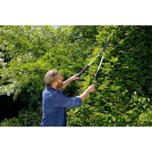 Corta setos telescópico Gardena TeleCut 23 cm, mango ErgoTec, cuchillas antiadherentes, ligero y seguro