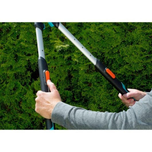 Corta setos telescópico Gardena TeleCut 23 cm, mango ErgoTec, cuchillas antiadherentes, ligero y seguro