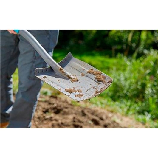 Gardena ErgoLine Grabspaten 117 cm, ergonomischer D-Griff, scharfe Klinge, schwarz