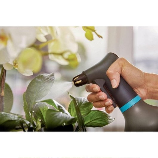 Pulverizador Gardena 0.75L Negro Boquilla Ajustable Latón 360° Ergonómico Interior/Exterior