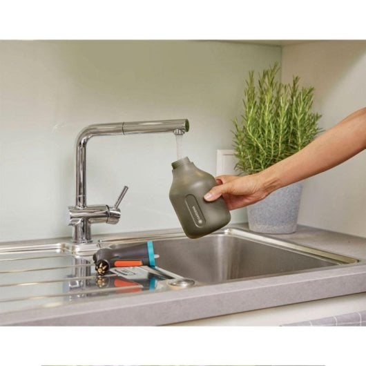 Pulverizador Gardena 0.75L Negro Boquilla Ajustable Latón 360° Ergonómico Interior/Exterior