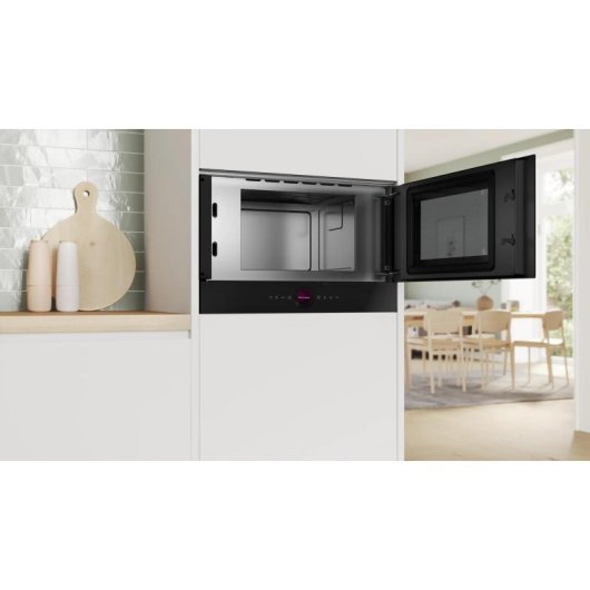 Micro-ondas Bosch BFR7221B1 21 Litros 900W Touch TFT Integrado Função Auto Cozimento