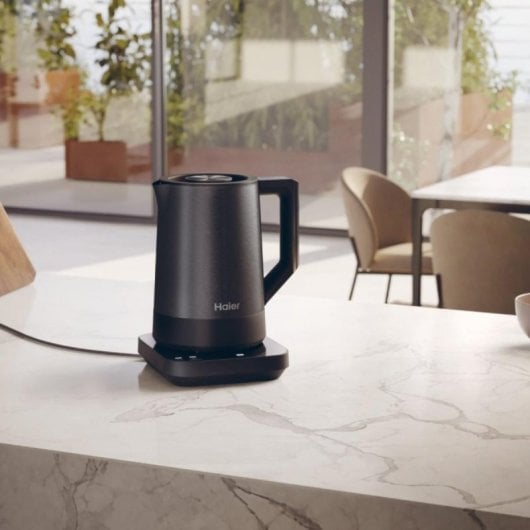 Haier HKE5A 011 schwarzer Edelstahl Wasserkocher 1,7L 2200W mit 7 Temperaturstufen