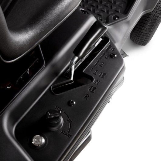 Tractor cortacésped gasolina 224cc, 5.9CV, 61cm, 3 modos de corte, recogedor 150L, transmisión 4+1, asiento ajustable
