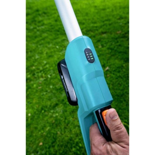 Aparador Telescópico a Bateria 18V 20cm 3,1kg Preto Azul Laranja