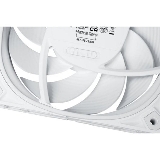 Ventilador suplementario be quiet! BL119 140mm 2400RPM con Rodamiento dinámico fluido