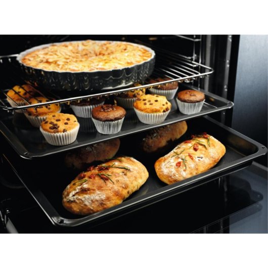 Horno eléctrico Electrolux 600 SurroundCook EOF6P46VX0 72L Negro/Inox con pirolisis y pantalla LED