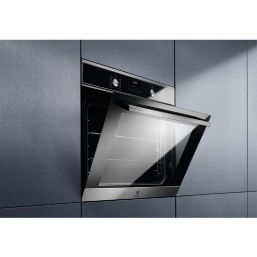 Horno eléctrico Electrolux 600 SurroundCook EOF6P46VX0 72L Negro/Inox con pirolisis y pantalla LED
