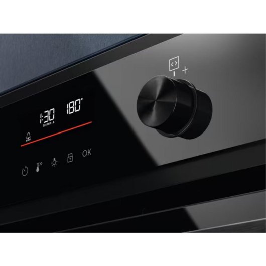 Forno Elétrico Electrolux EOC6P56H 72L Preto com função pirolítica e cozedura a vapor