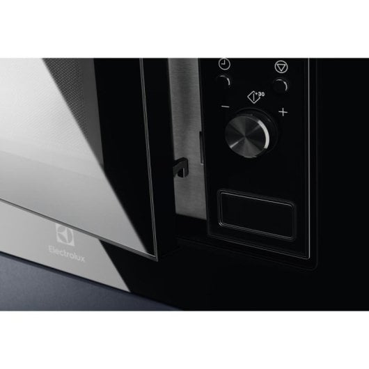 Microondas Electrolux LMS2173EMX 17L 700W diseño Black Inox