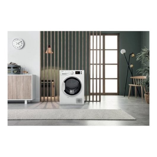 Secadora de bomba de calor Hotpoint NT M11 8X3SK EU 8kg Classe C com tecnologia inverter