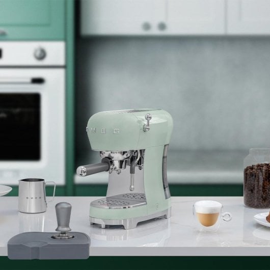 Cafetera Manual Smeg ECF02 1,1L 15 bar Verde Thermoblock vaporizador leche
