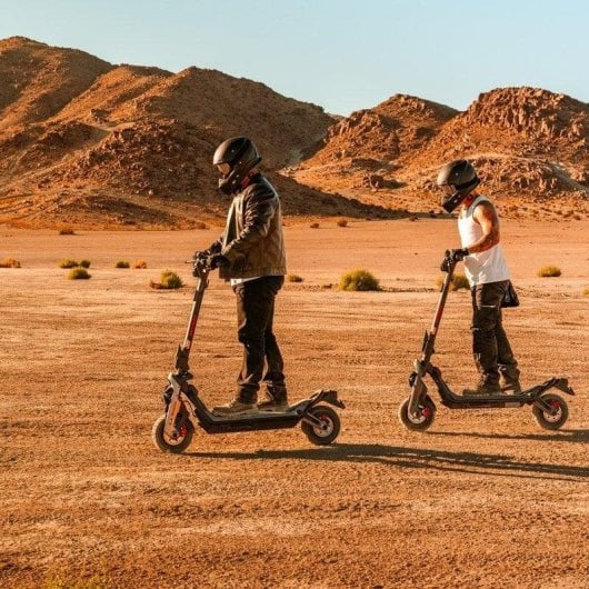 Patinete elétrico Segway GT3 Pro 1700W Autonomia 138km Rodas 11'' Suspensão TFT Preto